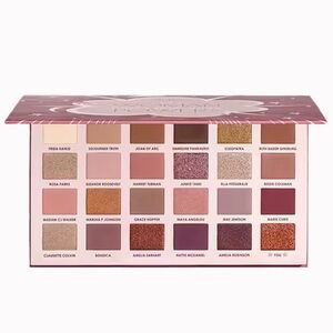 Ciate I Am a Woman What’s Your Super Power? Eyeshadow palette NEW